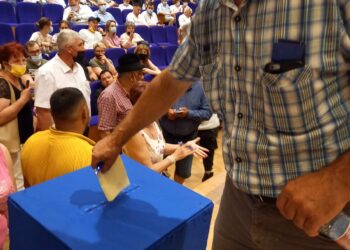 Mircea Fechet va candida de unul singur la șefia PNL Bacău!