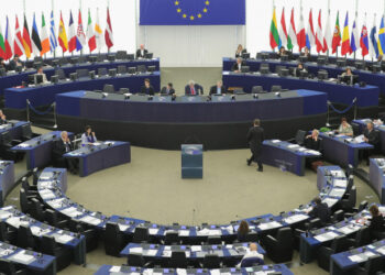 Cum au votat europarlamentarii români, printre care și un băcăuan, rezoluția referitoare la persoanele LGBTIQ!