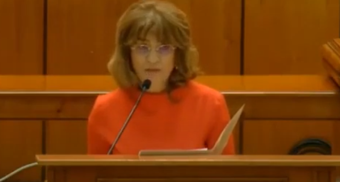 Deputat PNL Elena Hărătău: ”Cadrele didactice așteaptă lămurirea tuturor aspectelor schimbării structurii anului școlar”