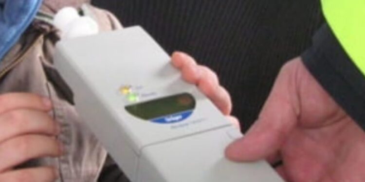 Reținut pentru două infracțiuni la regimul circulației, săvârșite în aceeași zi