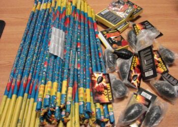 Polițiștii au confiscat 30 de kilograme de articole pirotehnice dintr-un foc!