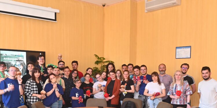 Studenții Universității „Vasile Alecsandri” din Bacău implicați în promovarea ofertei educaționale