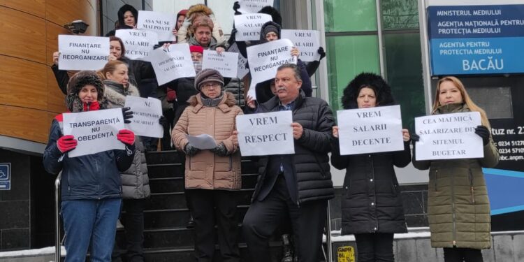 Continuă protestul la ”Mediu”!