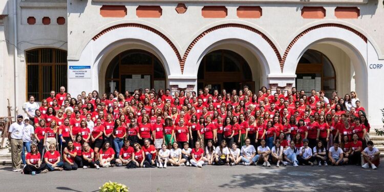 Laboratorul metodic de practicǎ pedagogicǎ supervizatǎ organizat de Asociația Teach for Romania, în parteneriat cu Universitatea „Vasile Alecsandri” din Bacǎu