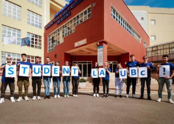 O serie de activități organizate pentru „boboci” de către Liga Studențească din cadrul Universității „Vasile Alecsandri” din Bacău